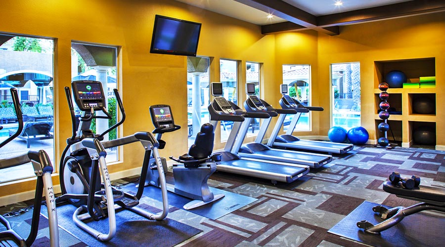 Scottsdale, Arizona Luxury Condo & Resort Amenities For Golf Vacation